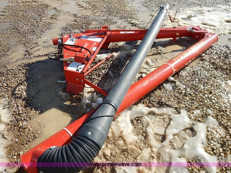 image for item I5118 Westfield WFDF614 grain auger