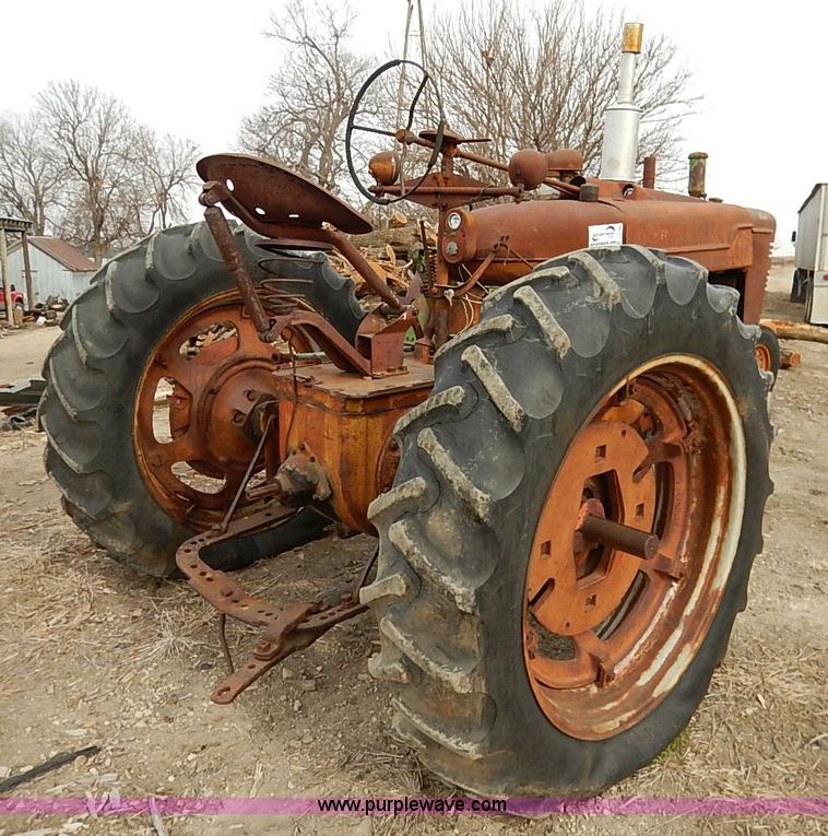 image for item I5146 Farmall M tractor
