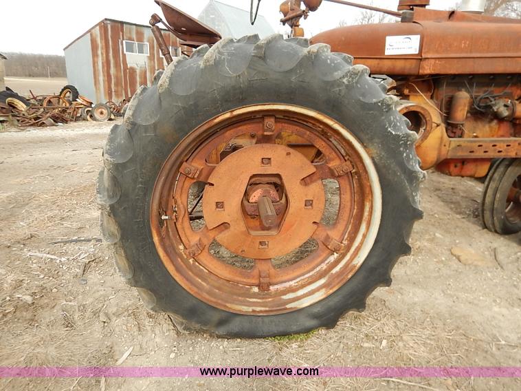 image for item I5146 Farmall M tractor