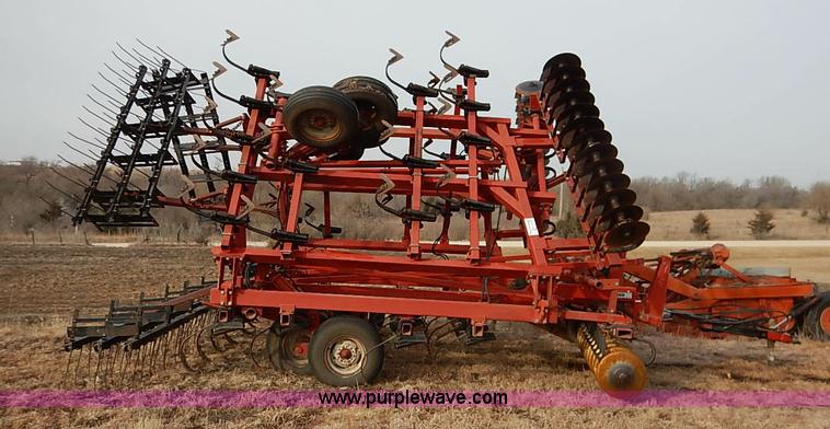 image for item I5150 Case IH 4200 soil finisher
