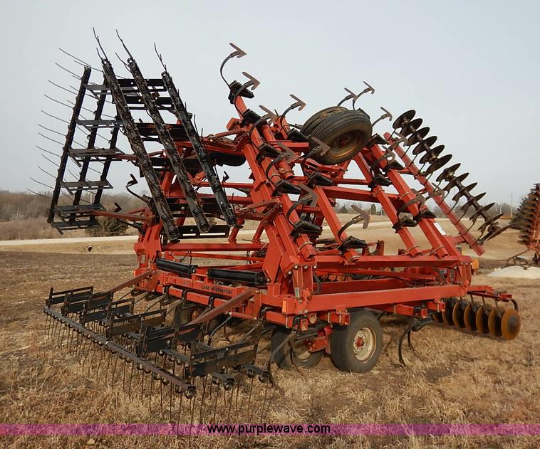 image for item I5150 Case IH 4200 soil finisher