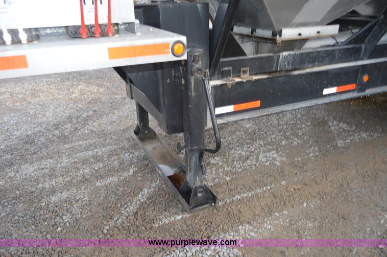 image for item I6865 2013 Magnolia M-3 tender trailer