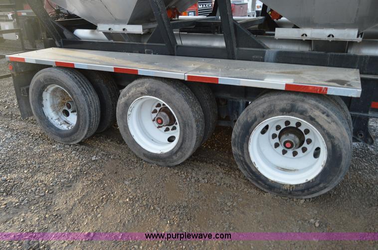 image for item I6865 2013 Magnolia M-3 tender trailer