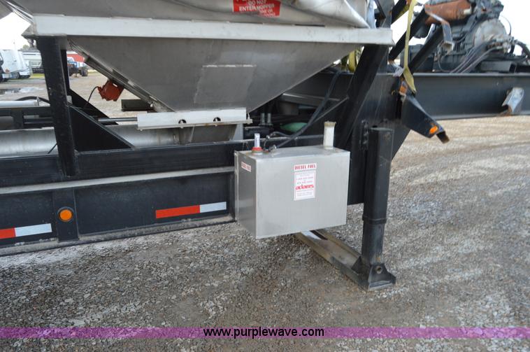 image for item I6865 2013 Magnolia M-3 tender trailer