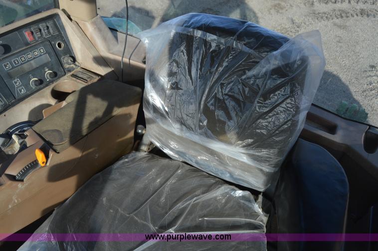 image for item I6866 1996 John Deere 8300 MFWD tractor