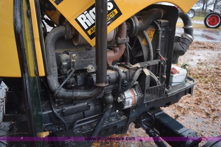 image for item I8533 2006 Challenger MT315B tractor