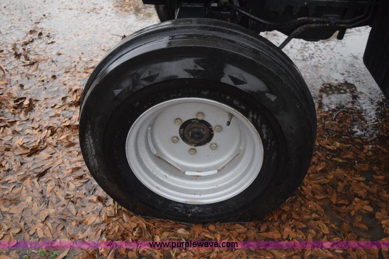 image for item I8533 2006 Challenger MT315B tractor