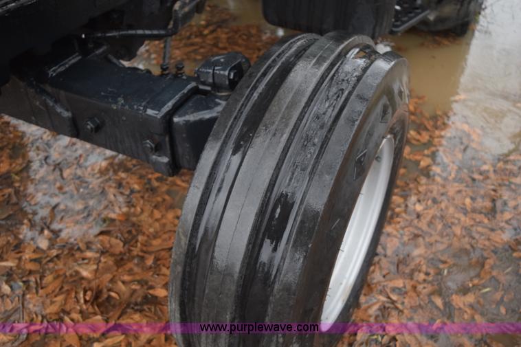 image for item I8533 2006 Challenger MT315B tractor