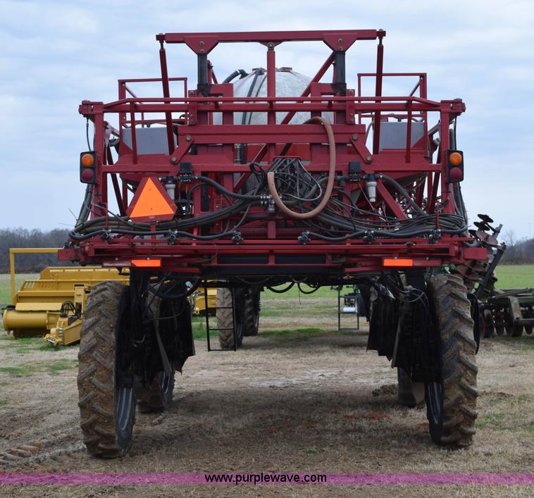 image for item I8534 2005 Case IH SPX3185 self-propelled sprayer