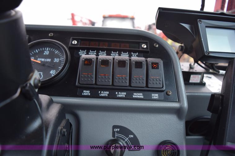 image for item I8534 2005 Case IH SPX3185 self-propelled sprayer