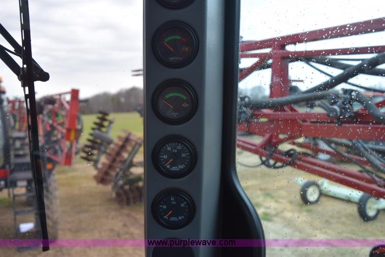 image for item I8534 2005 Case IH SPX3185 self-propelled sprayer
