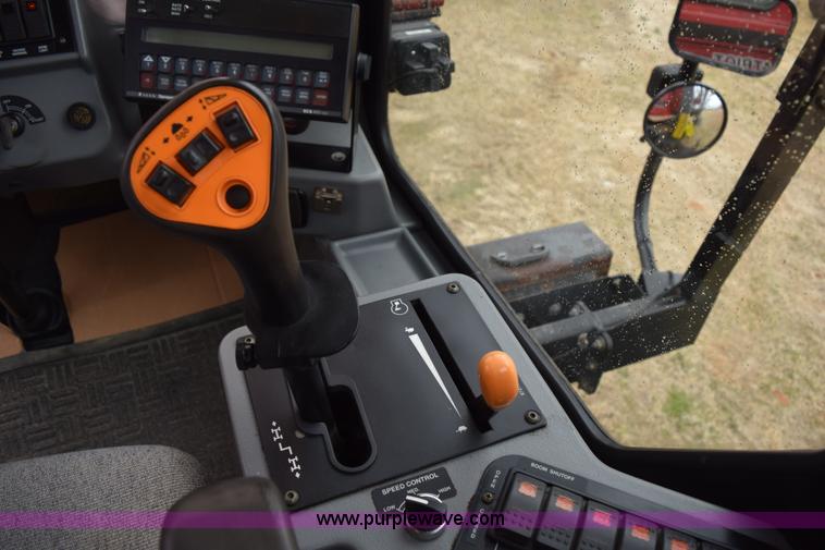 image for item I8534 2005 Case IH SPX3185 self-propelled sprayer