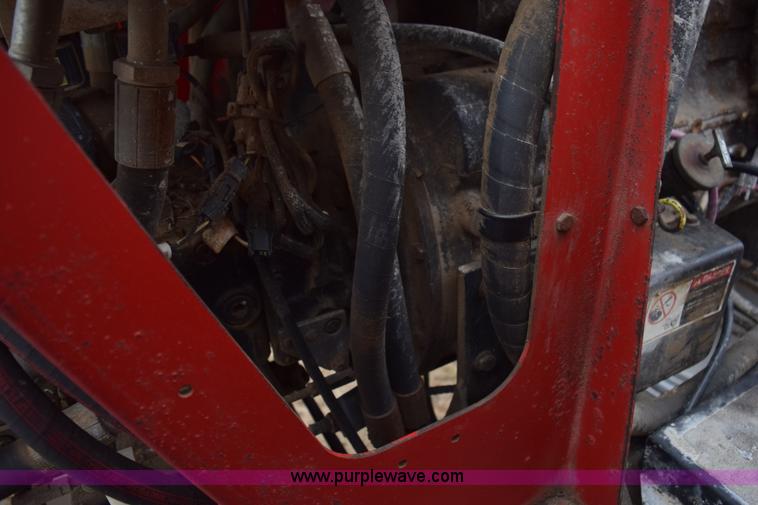 image for item I8534 2005 Case IH SPX3185 self-propelled sprayer