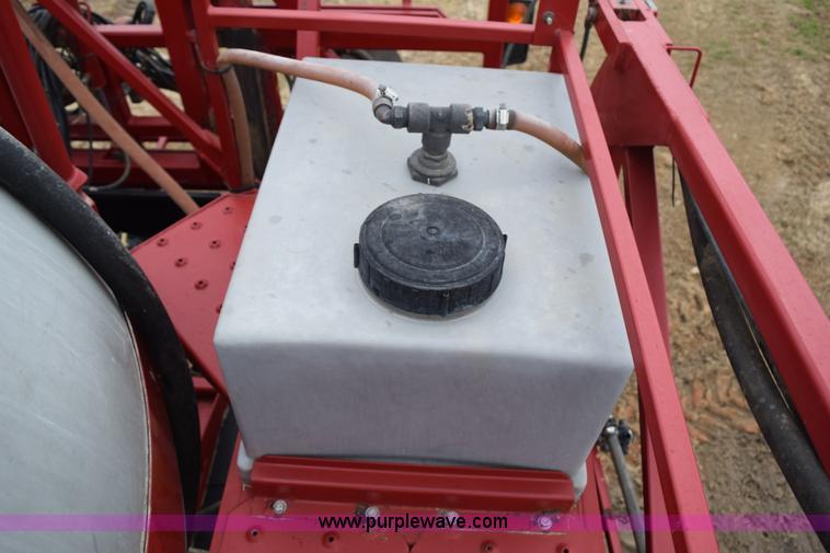 image for item I8534 2005 Case IH SPX3185 self-propelled sprayer