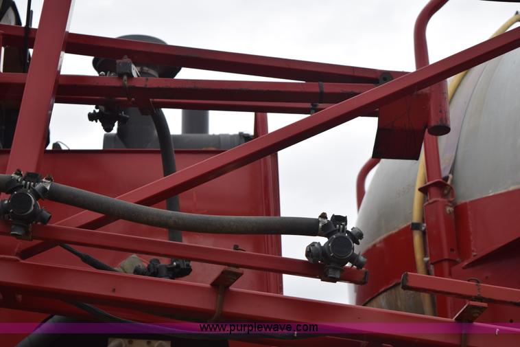 image for item I8534 2005 Case IH SPX3185 self-propelled sprayer