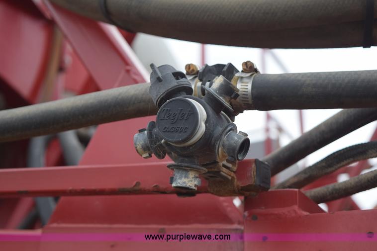 image for item I8534 2005 Case IH SPX3185 self-propelled sprayer