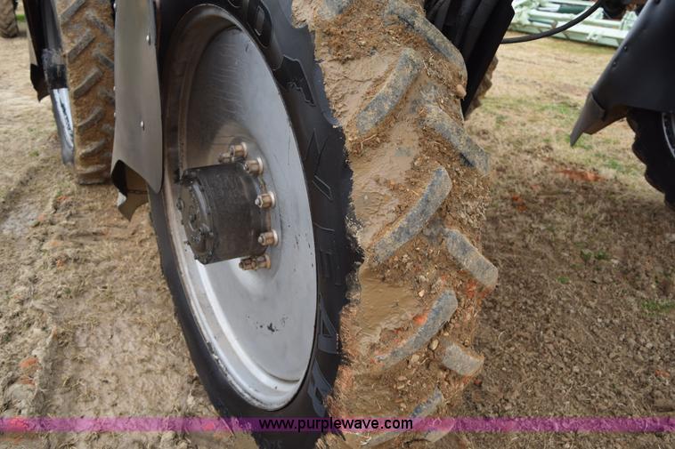 image for item I8534 2005 Case IH SPX3185 self-propelled sprayer