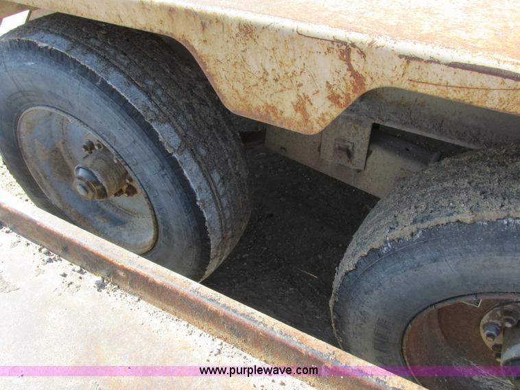 image for item I8751 1998 Behnke Enterprises trailer