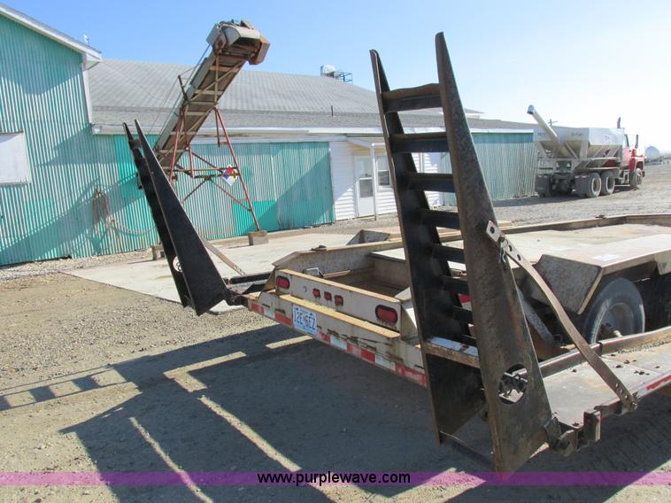 image for item I8751 1998 Behnke Enterprises trailer