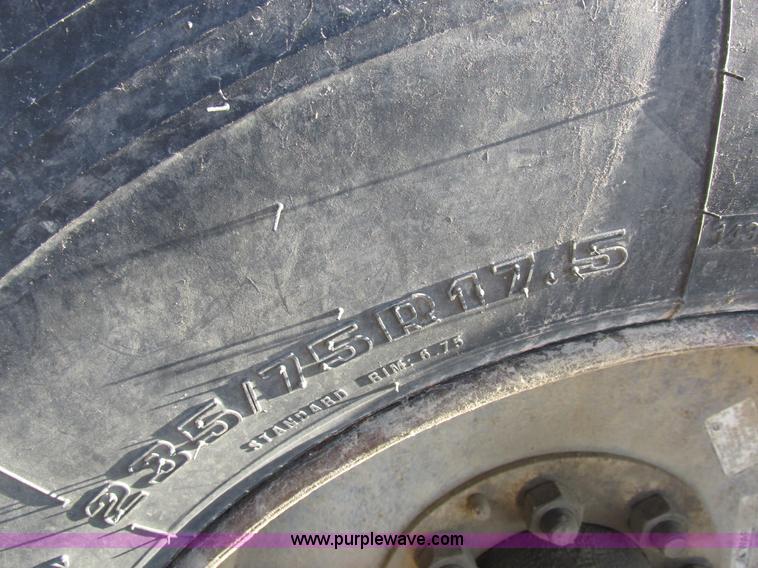 image for item I8751 1998 Behnke Enterprises trailer