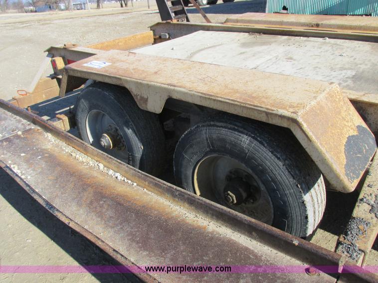 image for item I8751 1998 Behnke Enterprises trailer