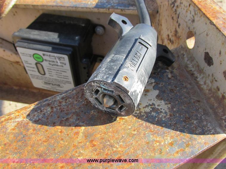 image for item I8751 1998 Behnke Enterprises trailer