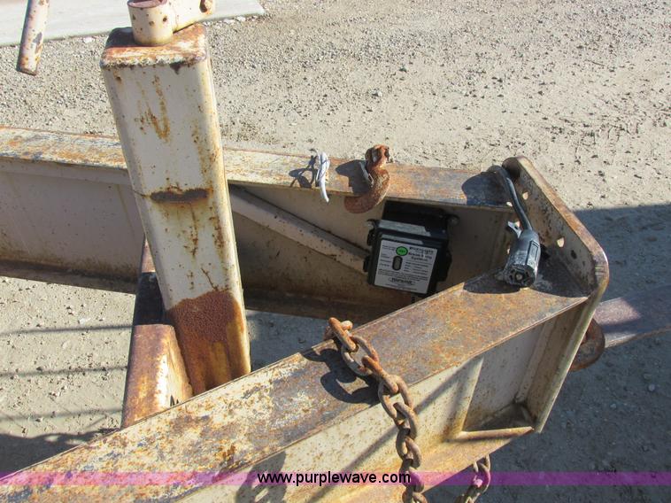 image for item I8751 1998 Behnke Enterprises trailer