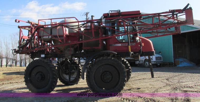 image for item I8752 2000 Case IH SPX3185 self-propelled sprayer