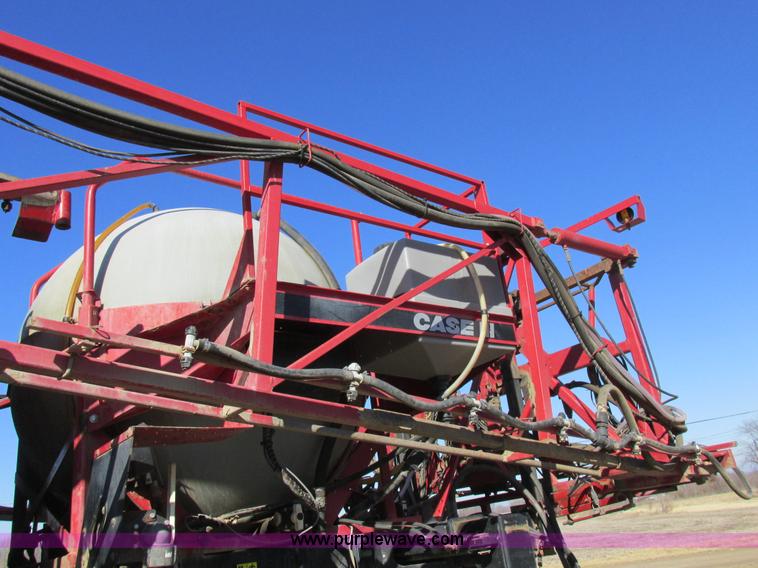 image for item I8752 2000 Case IH SPX3185 self-propelled sprayer