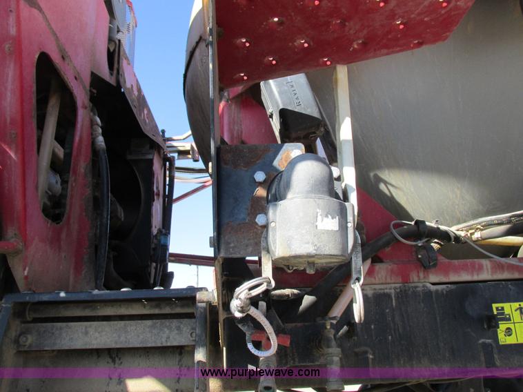 image for item I8752 2000 Case IH SPX3185 self-propelled sprayer