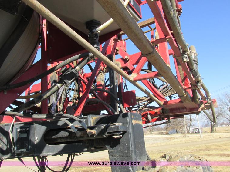image for item I8752 2000 Case IH SPX3185 self-propelled sprayer