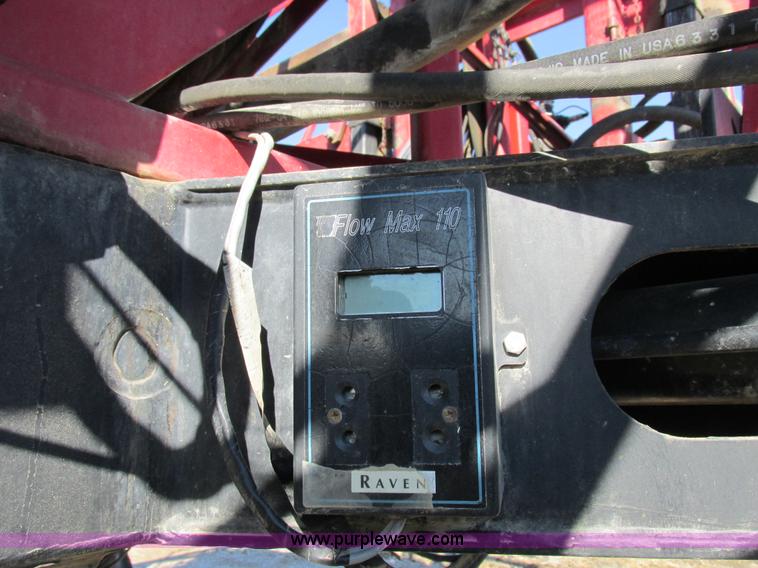 image for item I8752 2000 Case IH SPX3185 self-propelled sprayer