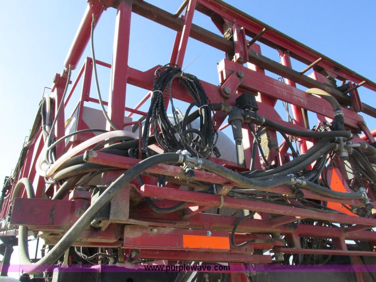 image for item I8752 2000 Case IH SPX3185 self-propelled sprayer