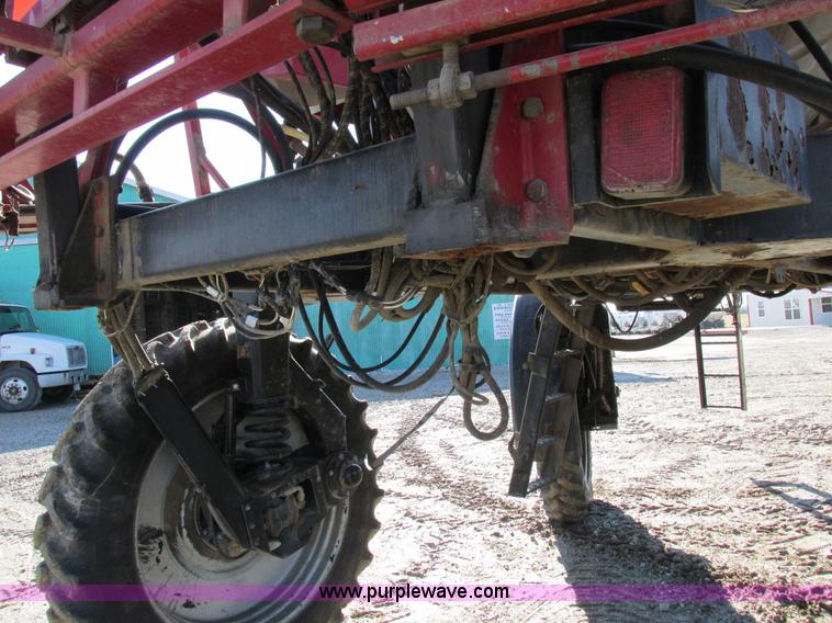image for item I8752 2000 Case IH SPX3185 self-propelled sprayer