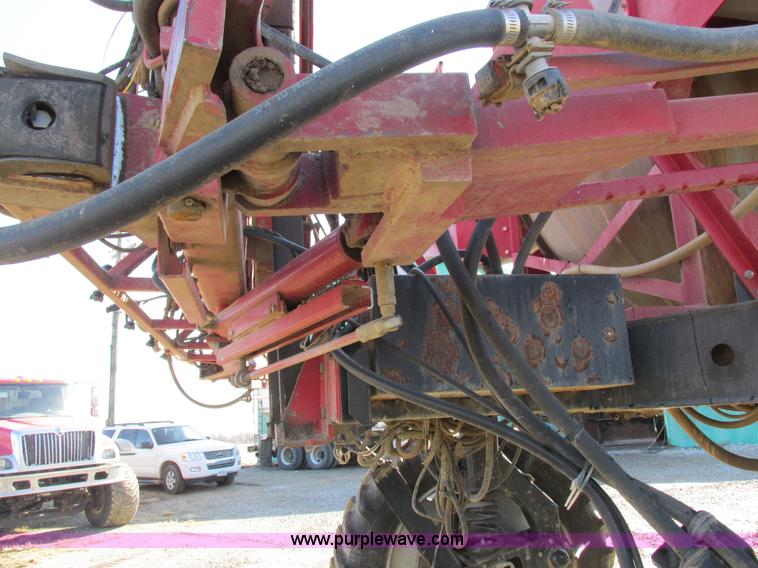 image for item I8752 2000 Case IH SPX3185 self-propelled sprayer