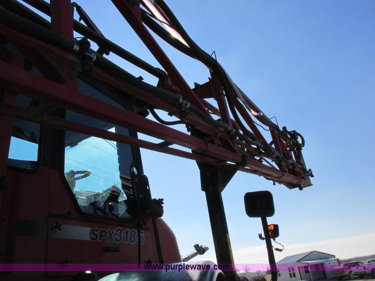 image for item I8752 2000 Case IH SPX3185 self-propelled sprayer
