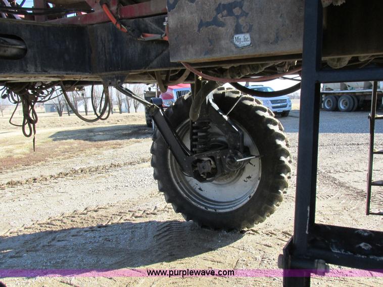 image for item I8752 2000 Case IH SPX3185 self-propelled sprayer