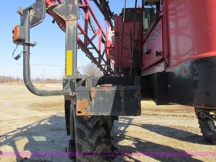 image for item I8752 2000 Case IH SPX3185 self-propelled sprayer