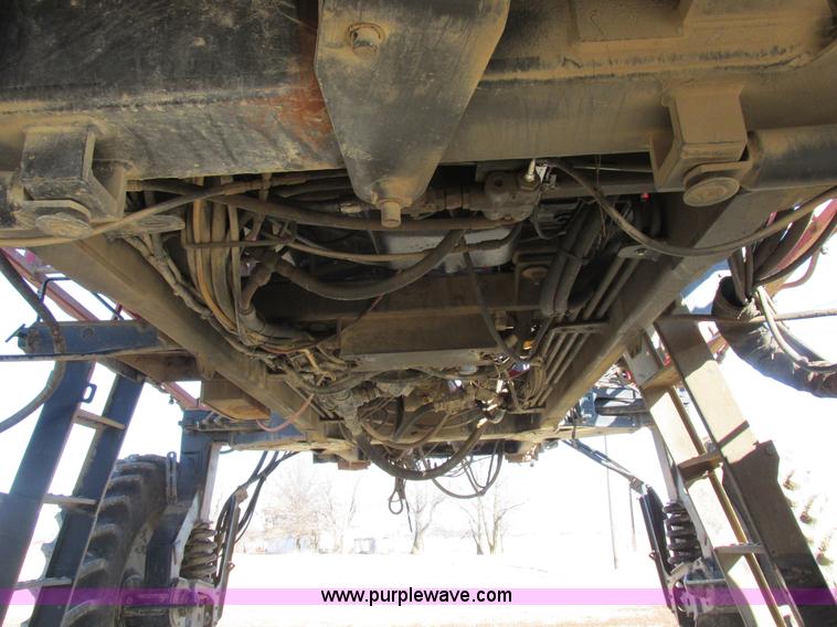 image for item I8752 2000 Case IH SPX3185 self-propelled sprayer