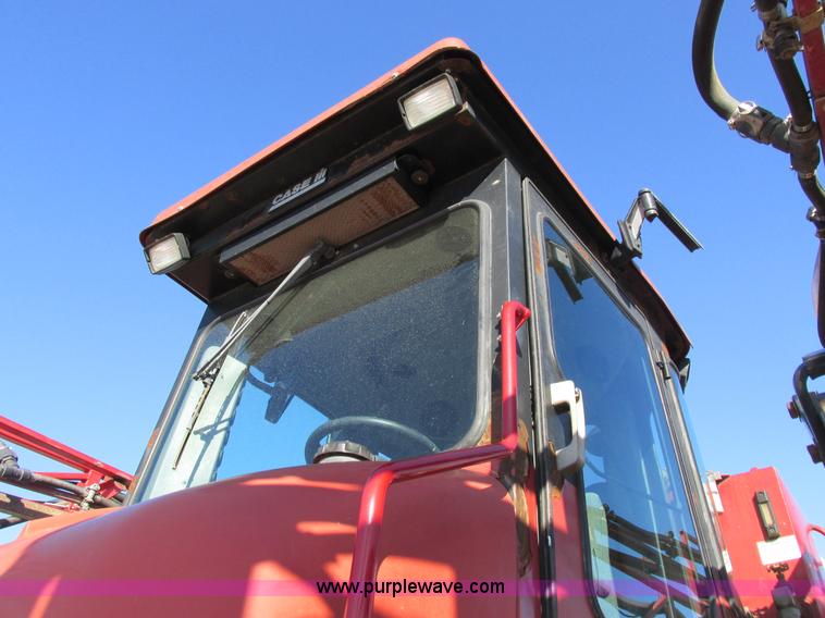 image for item I8752 2000 Case IH SPX3185 self-propelled sprayer