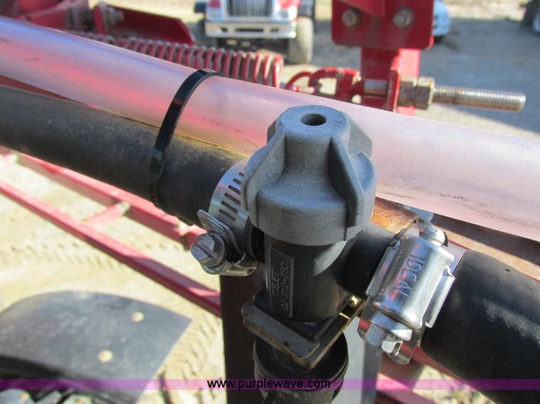 image for item I8752 2000 Case IH SPX3185 self-propelled sprayer