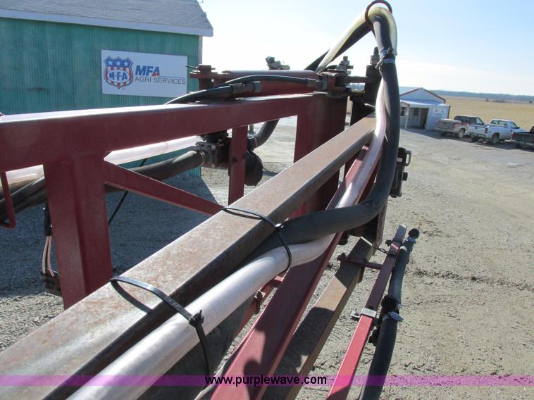 image for item I8752 2000 Case IH SPX3185 self-propelled sprayer