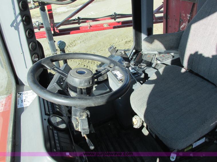 image for item I8752 2000 Case IH SPX3185 self-propelled sprayer