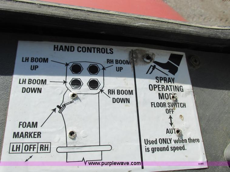 image for item I8752 2000 Case IH SPX3185 self-propelled sprayer