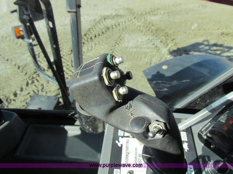 image for item I8752 2000 Case IH SPX3185 self-propelled sprayer