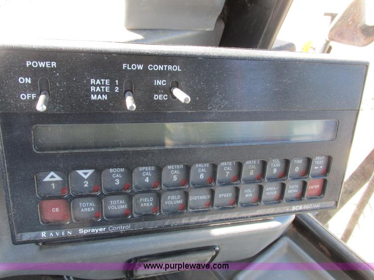 image for item I8752 2000 Case IH SPX3185 self-propelled sprayer