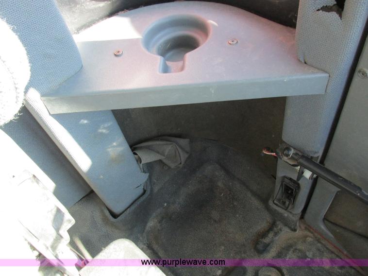 image for item I8752 2000 Case IH SPX3185 self-propelled sprayer