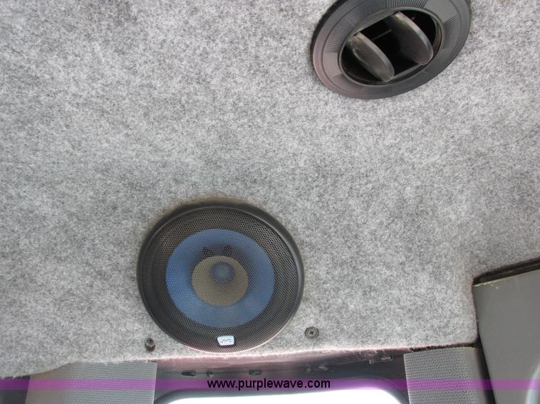 image for item I8752 2000 Case IH SPX3185 self-propelled sprayer