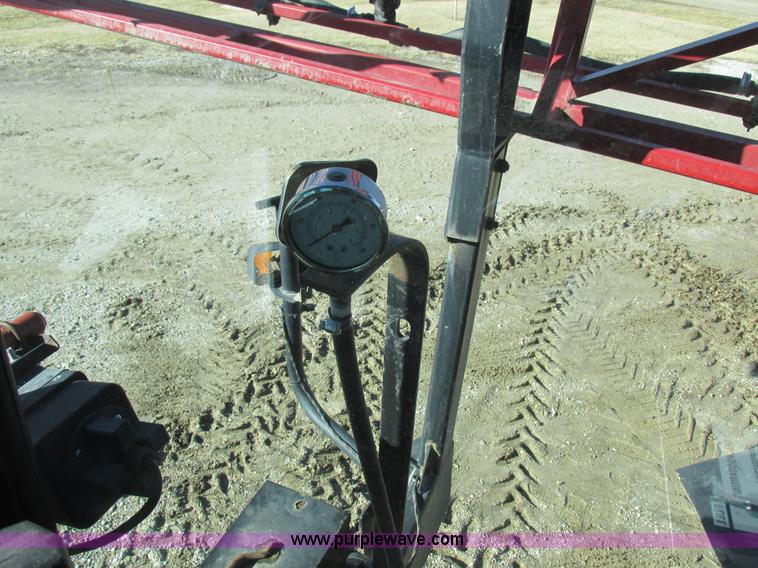 image for item I8752 2000 Case IH SPX3185 self-propelled sprayer