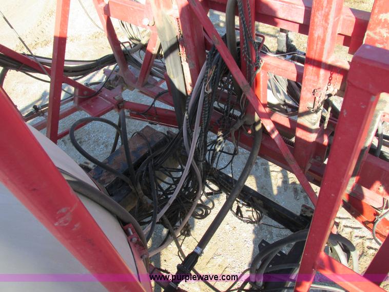 image for item I8752 2000 Case IH SPX3185 self-propelled sprayer